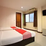 Dancenter Pannee Lodge Khaosan